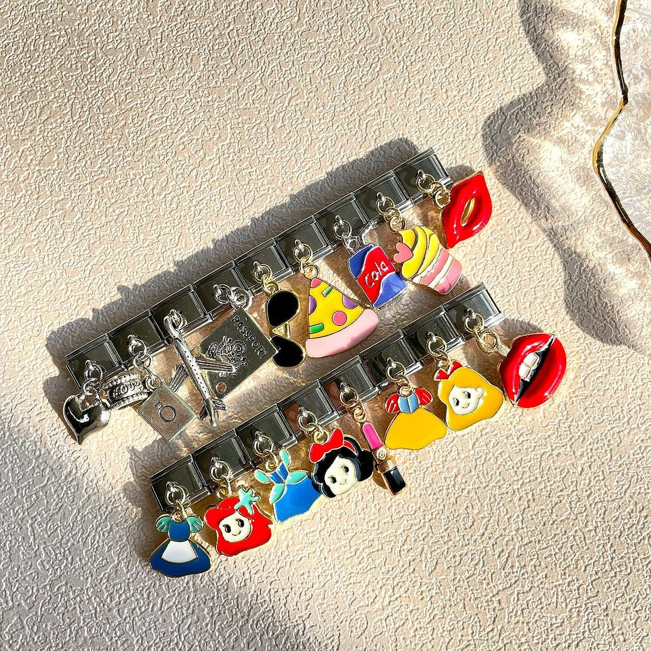 LOTE 10 CHARMS COLGANTES